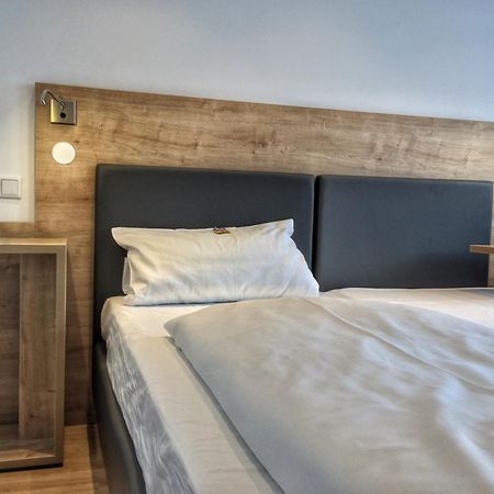 Hotel Knorz Zirndorf Esterno foto